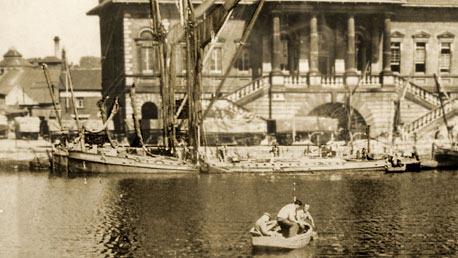 Slideshow of five images